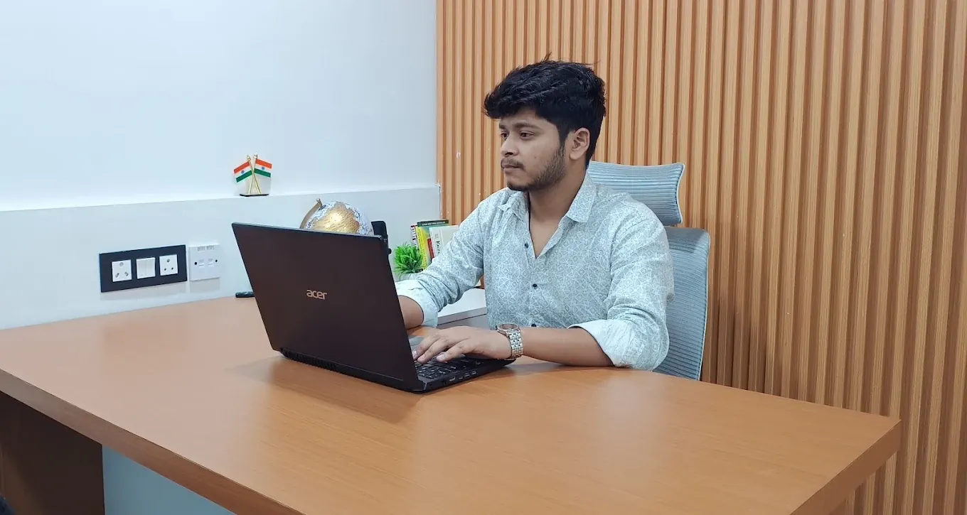 Akash Sachan working on a client's SEO at the DesireDiv office in Gurugram